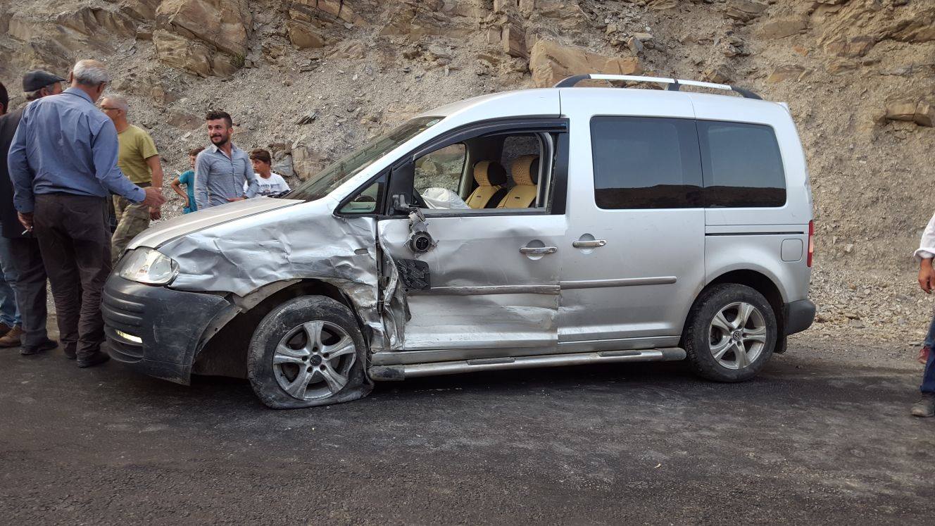 Hakkari-Van Karayolunda trafik Kazası