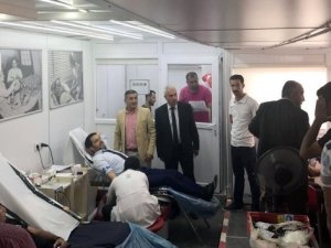 AK Parti İl Başkanı Gür’den kan bağışı