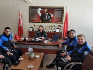Hakkari polisi okul ziyaretlerini sürdürüyor