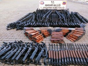 Hakkari'de 396 adet av tüfeği ele geçirildi