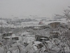 Hakkari'de 150 yerleşim yeri kapandı