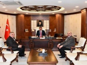 Halk Oyunları İl Temsilciliğinden Vali Akbıyık'a ziyaret