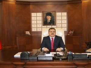 Vali Akbıyık'tan "8 Mart Dünya Kadınlar Günü" mesajı