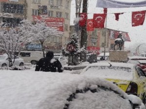 Hakkari'de Mart ayında kar sürprizi