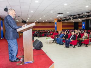 Hakkari Üniversitesinde Çanakkale Şehitlerini Anma Programı Düzenlendi