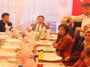 Hakkari'de koruyucu ailelere iftar yemeği