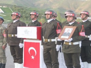 Şehit Piyade Onbaşı Mehmet Köklü için Hakkari'de tören düzenlendi
