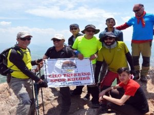 2 bin 400 rakımlı Bayrak Tepe'ye zirve tırmanışı