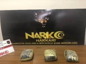 Şüpheli pakette uyuşturucu çıktı
