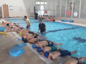 Hakkâri Milli Eğitim Müdürlüğü Sporu ve Sanatı Sırtlamaya Devam Ediyor.