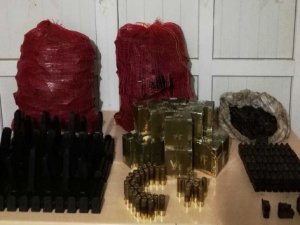 Hakkari'de kaçak silah operasyonu