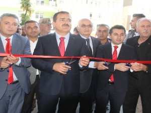 Vali Akbıyık, Hakkari'de ikinci işyeri açılışı yaptı