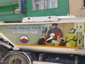 Hakkari'de Kemal Sunal'ın posterleriyle çevre mesajı