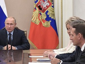 Putin, Suriye gündemiyle Güvenlik Konseyi üyelerini topladı