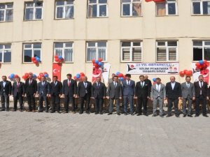 Yüksekova'da TÜBİTAK Bilim Fuarı