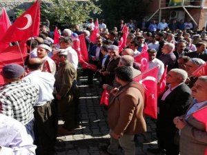 Şemdinli'de Mehmetçiğe destek yürüyüşü