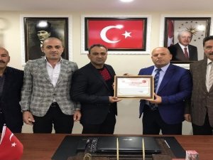 Başkan Er'den adli tıp teknikeri Çiftçi'ye teşekkür belgesi
