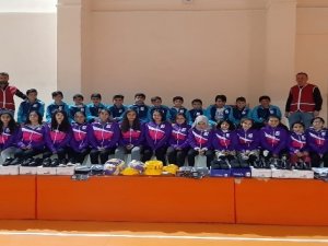 Türk Kızılayı Hakkari Şubesinden spora destek
