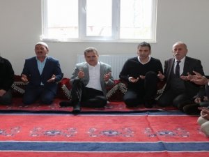Vali Akbıyık'tan Taş ailesine taziye ziyareti