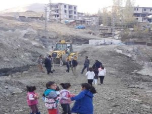 Hakkari Belediyesinden stabilize yol çalışması