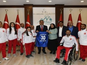 Sümbülspor Kulübünden Vali Akbıyık'a ziyaret