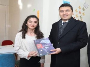 Kaymakam Öztürk'ten köylerdeki kitap kafelere ziyaret
