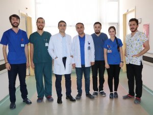 Hakkari Devlet Hastanesinde Başarılı Bir Operasyona İmza Atıldı