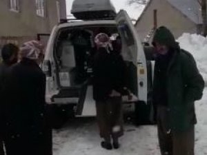 Şemdinli'de hasta kurtarma operasyonu