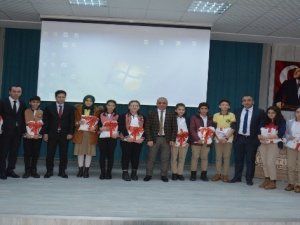 Hakkari'deki 3 bin 300 öğrenciye LGS seti