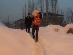 Hakkari'de dar gelirli ailelere yardım eli