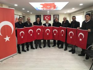 Başkan Er’den Bayrak Saygısızlığına Kınama