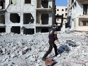 Esad rejiminden Halep'e hava saldırısı: 5 ölü
