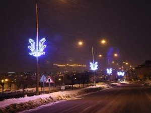 Vali Akbıyık, led ışık süslemeleri çalışmalarını denetledi
