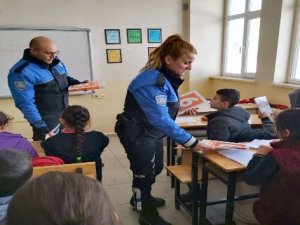 Hakkarili öğrencilere polislik mesleği anlatıldı
