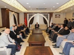 Vali Akbıyık, STK ve dernek temsilcileriyle bir araya geldi