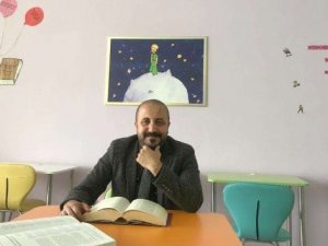 Hakkarili müzik öğretmeni "zümrüt gözleri" Van'da klip çekti