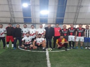 Hakkari'de kurumlar arası halı saha futbol turnuvası