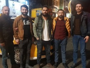 Hakkari'de taksiciler sağlıkçılara kornalı destek