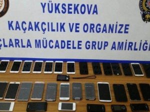 Yüksekova’da cep telefonu kaçakçılığı