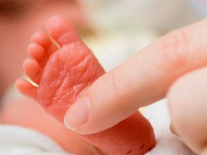 İran'da yeni doğan bir bebekte korona virüse rastlandı