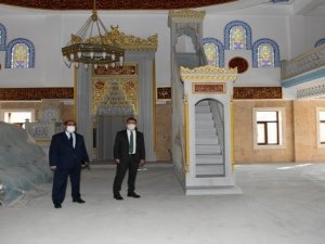 Vali Abıyık, Ulu Camii inşaatında incelemede bulundu