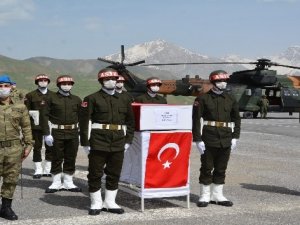 Hakkari'de şehit uğurlama töreni