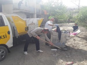 Temizlik işçilerinin zorlu çalışması