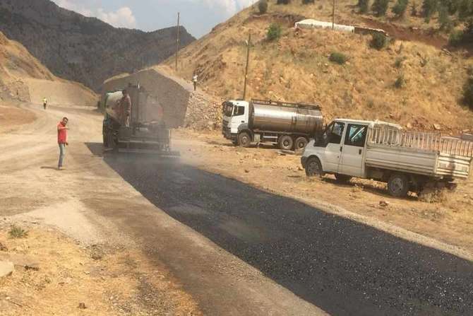 Hakkari Gündeş köyünde asfalt sevinci