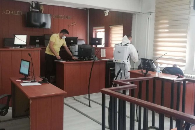 Adliye binası dezenfekten edildi