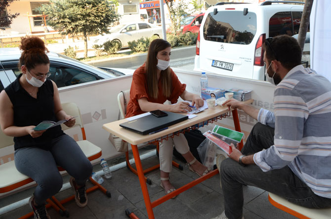 HAKKARİ KURAL OKULLARI LGS TERCİH ÇADIRI KURDU
