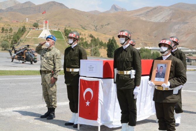 Hakkari'de Şehit askere uğurlama töreni