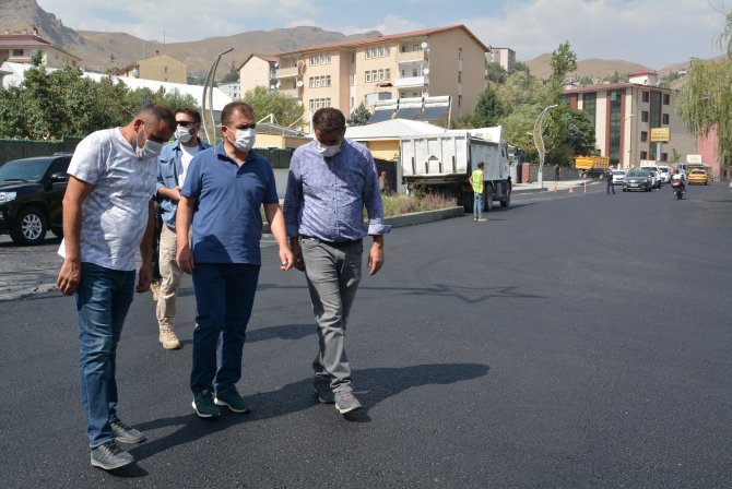Vali Akbıyık, 3 katlı asfalt çalışmalarını denetledi