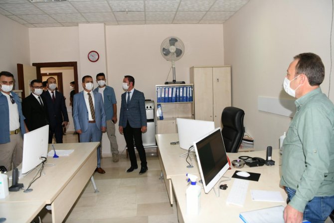 Vali Akbıyık, kurum denetimlerinde bulundu