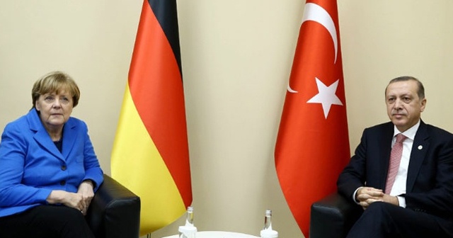 Cumhurbaşkanı Erdoğan, Merkel ile Doğu Akdeniz'i görüştü